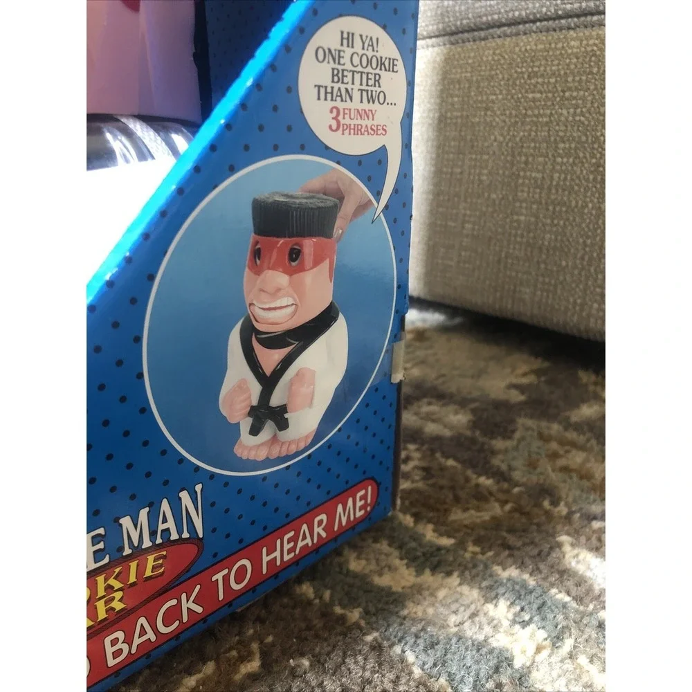 KARATE MAN TALKING COOKIE‎ JAR NEW